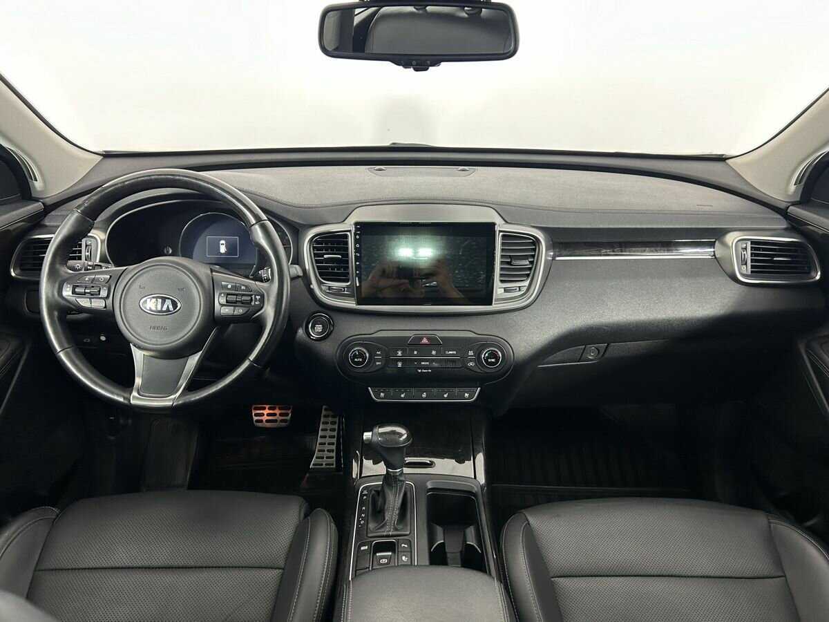 Kia Sorento с пробегом — 2017 год. Фото: #6
