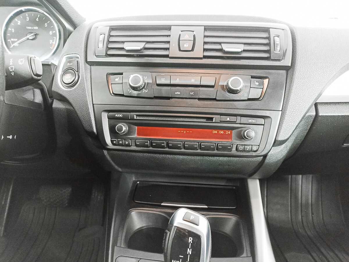 BMW 1 серии с пробегом — 2013 год. Фото: #12