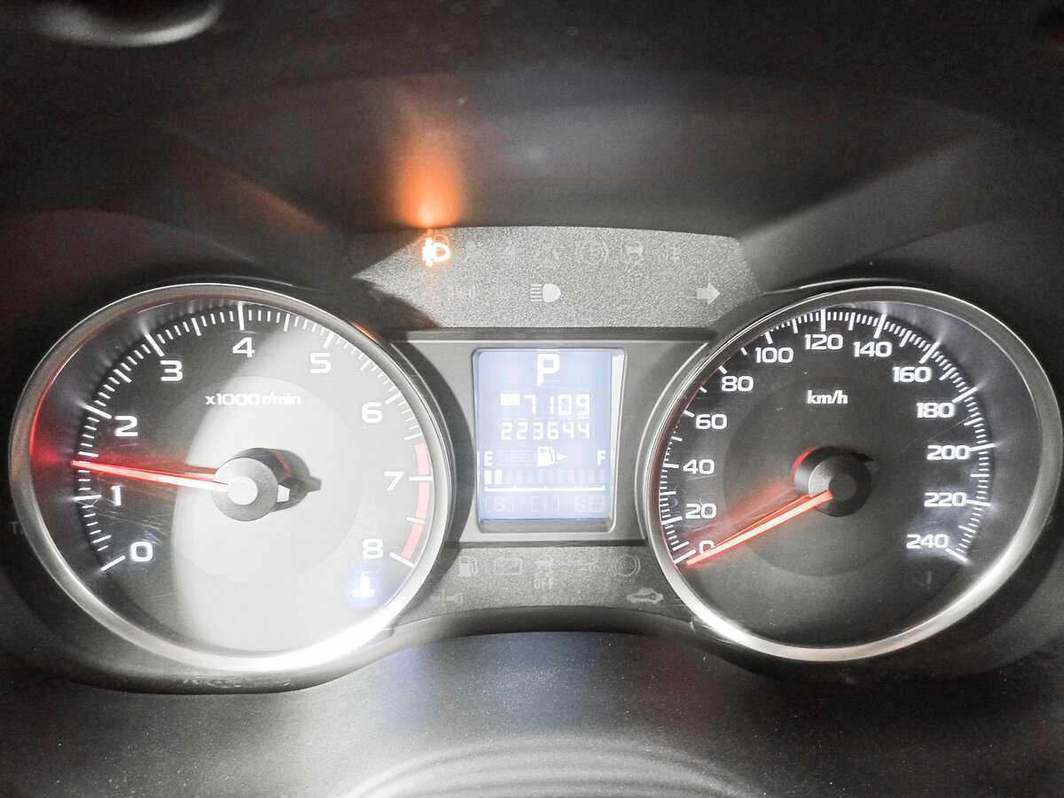 Subaru XV с пробегом — 2012 год. Фото: #8