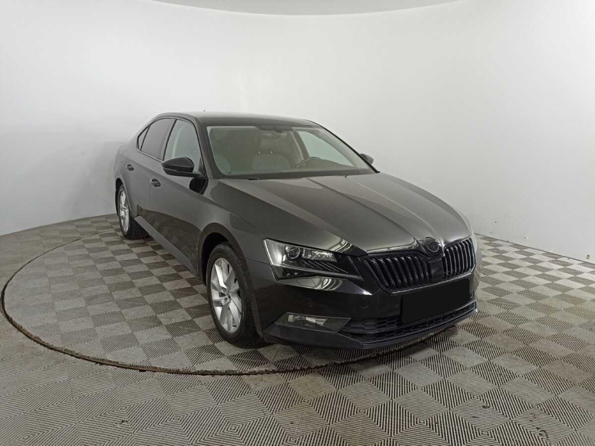 Skoda Superb с пробегом — 2018 год. Фото: #2