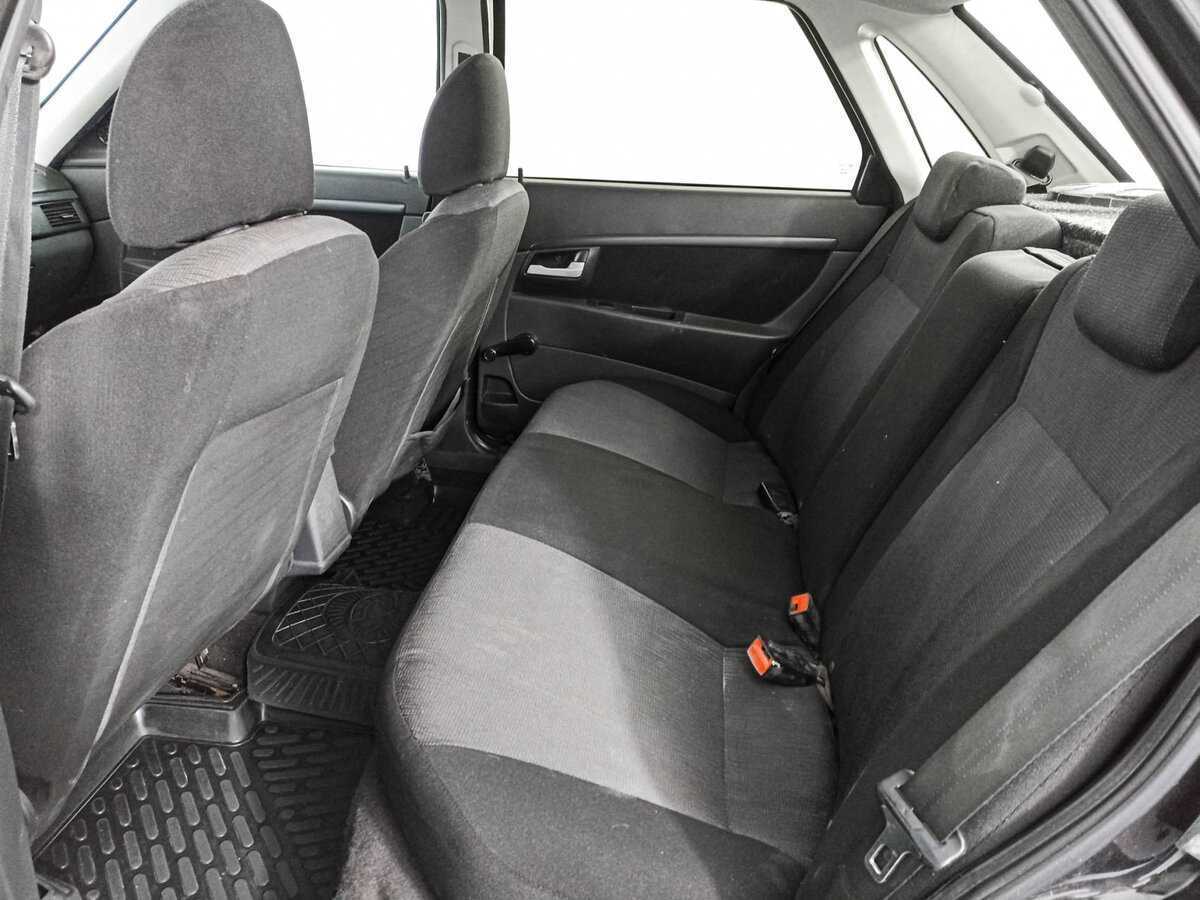 Lada (ВАЗ) Priora с пробегом — 2016 год. Фото: #9