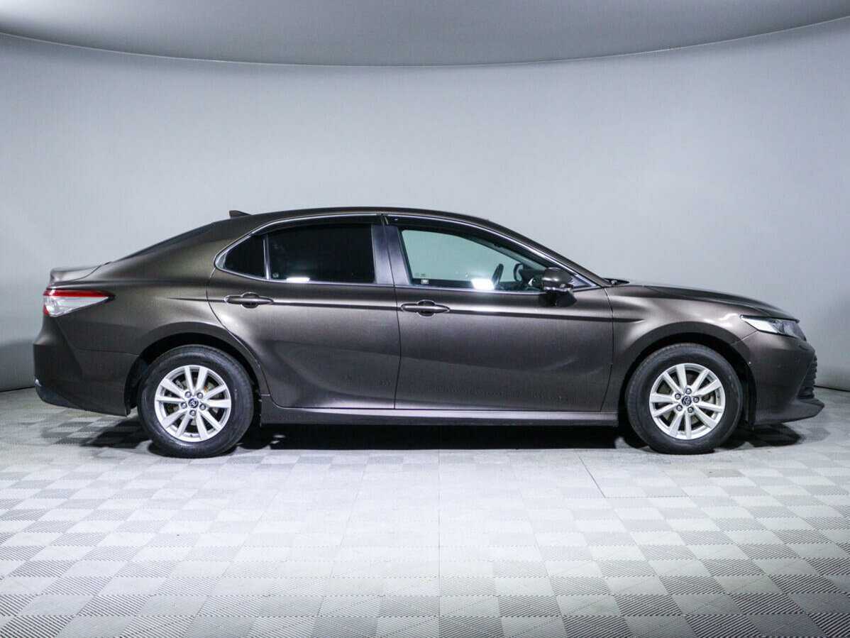 Toyota Camry с пробегом — 2020 год. Фото: #3