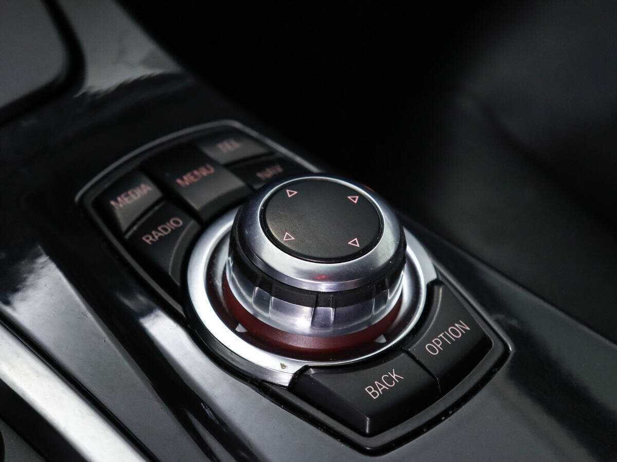 BMW 5 серии с пробегом — 2014 год. Фото: #13