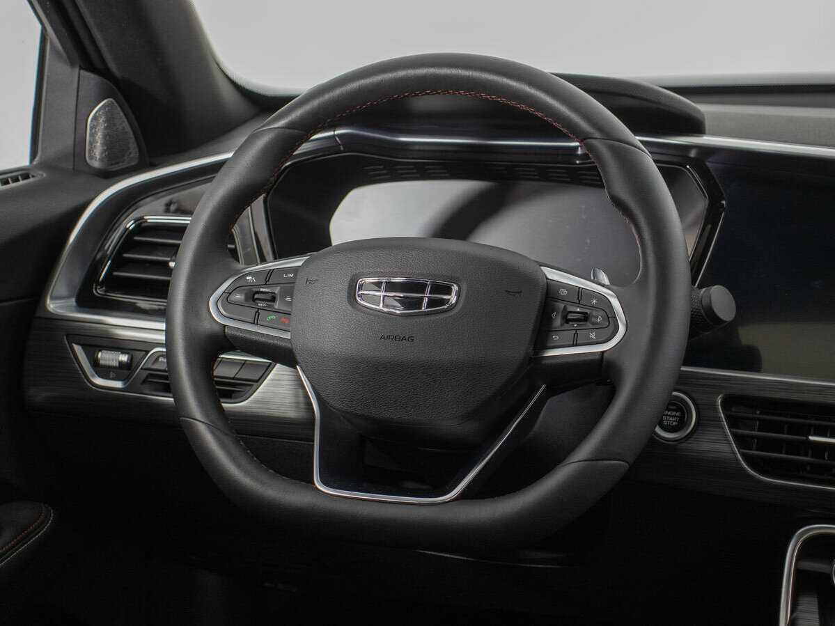 Geely Tugella с пробегом — 2022 год. Фото: #17