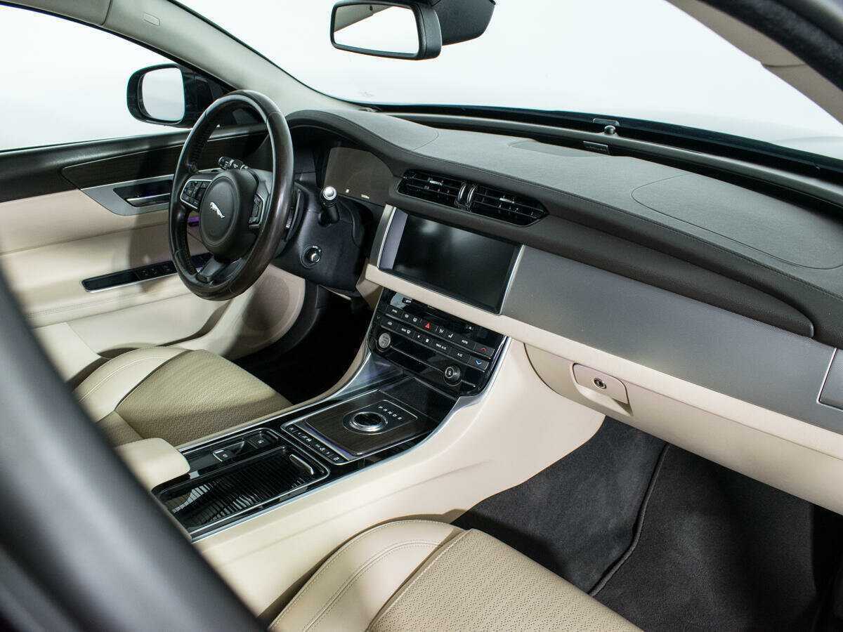 Jaguar XF с пробегом — 2016 год. Фото: #8