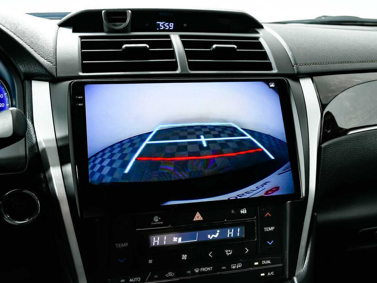 Toyota Camry с пробегом — 2016 год. Фото: #13