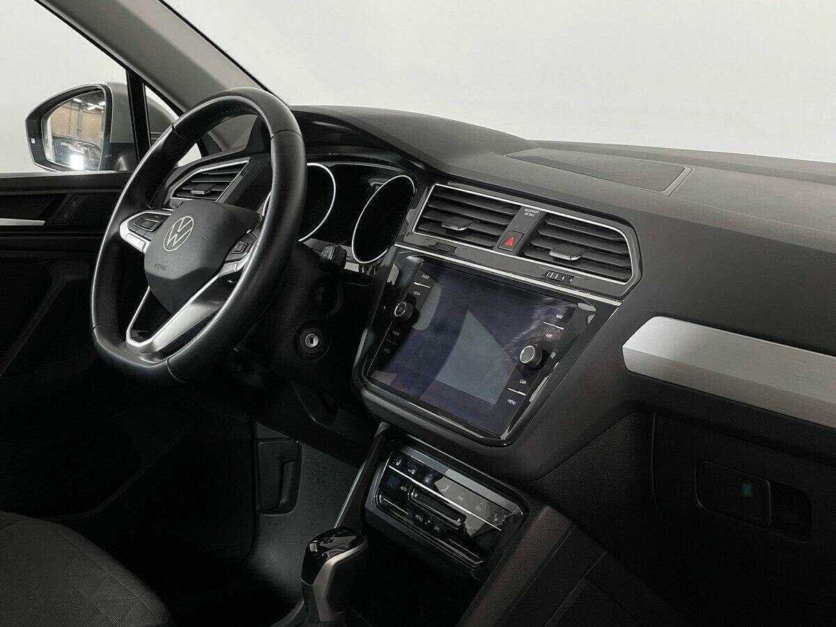 Volkswagen Tiguan с пробегом — 2021 год. Фото: #8