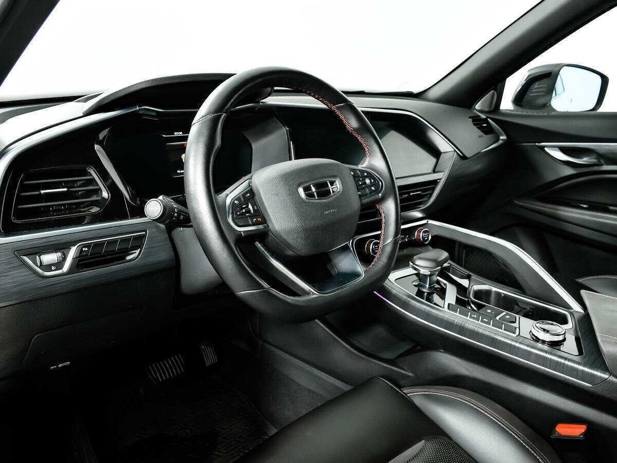 Geely Tugella с пробегом — 2022 год. Фото: #12