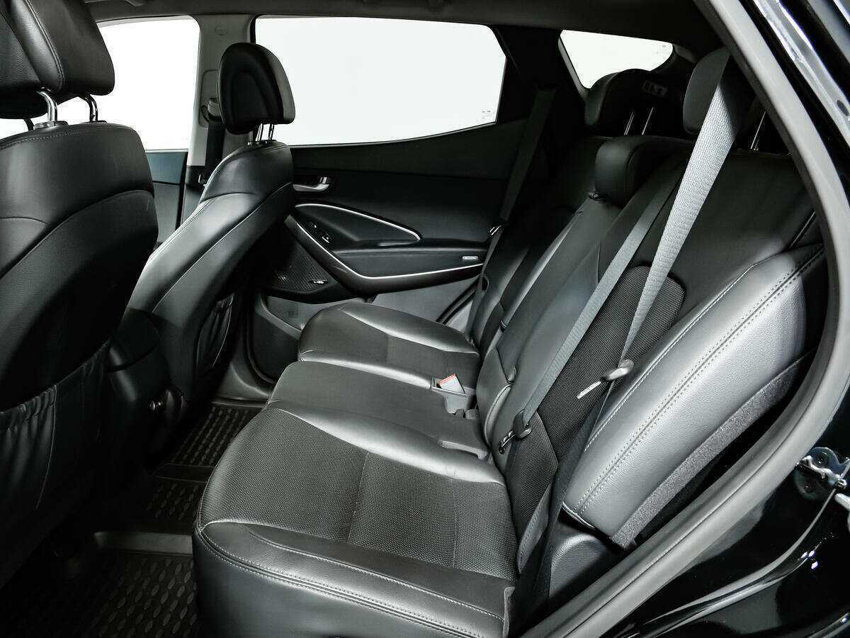 Hyundai Santa Fe с пробегом — 2016 год. Фото: #9