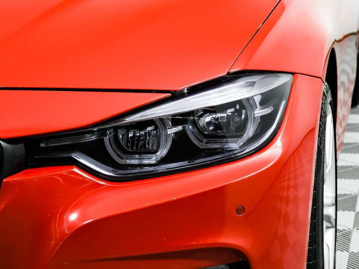 BMW 3 серии с пробегом — 2018 год. Фото: #14