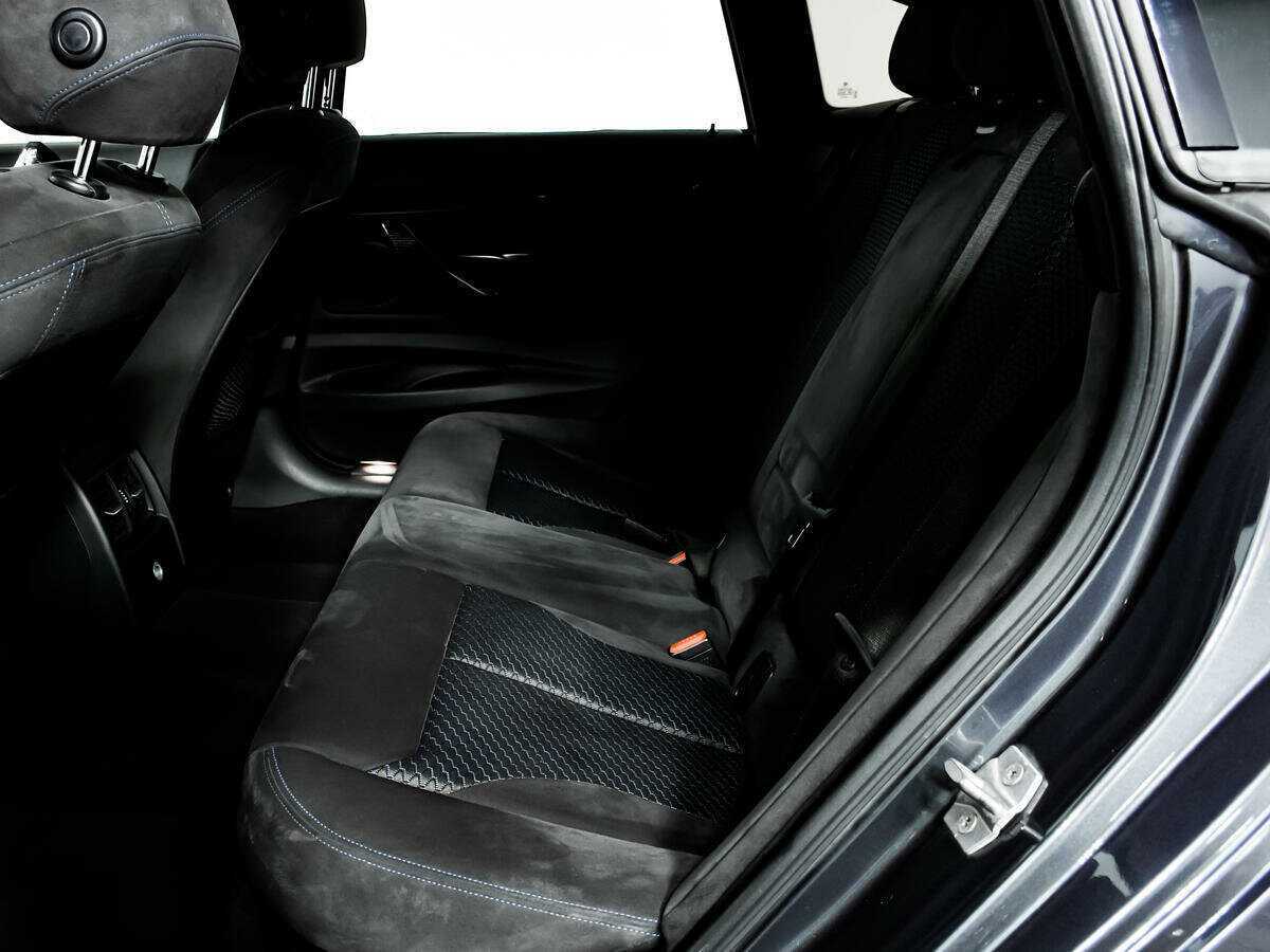 BMW 3 серии с пробегом — 2016 год. Фото: #11