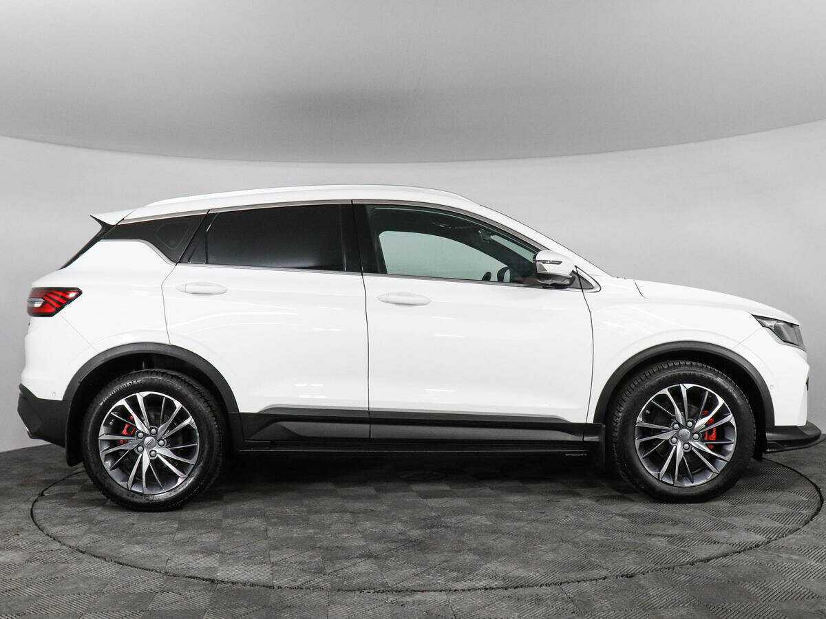 Geely Coolray с пробегом — 2023 год. Фото: #3