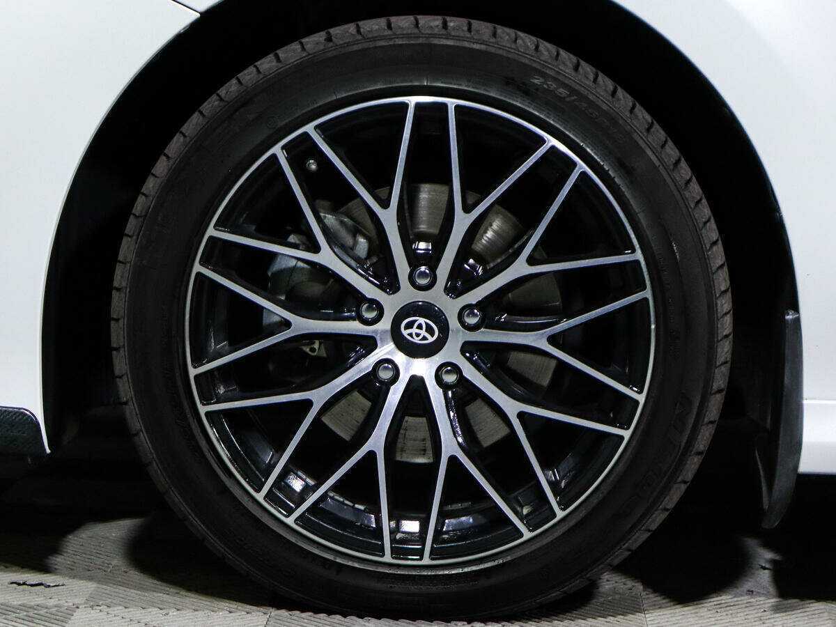 Toyota Camry с пробегом — 2020 год. Фото: #15