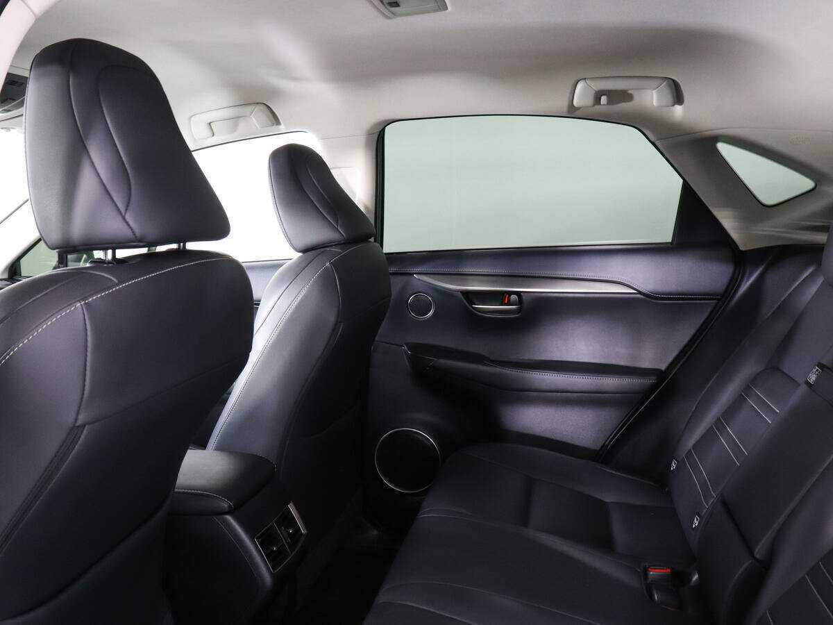 Lexus NX с пробегом — 2015 год. Фото: #14