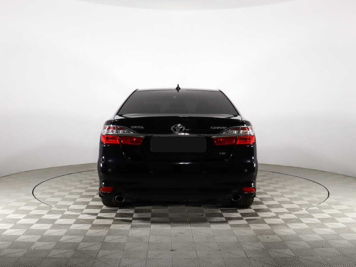 Toyota Camry с пробегом — 2016 год. Фото: #6