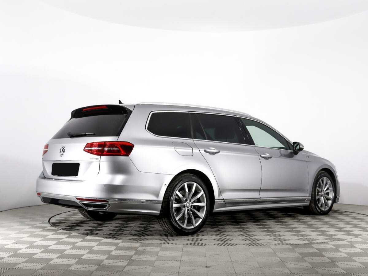Volkswagen Passat с пробегом — 2019 год. Фото: #4