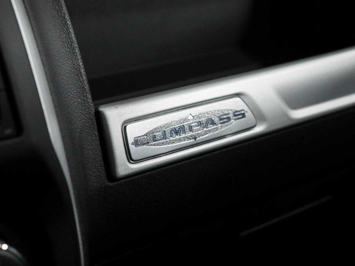 Jeep Compass с пробегом — 2014 год. Фото: #13