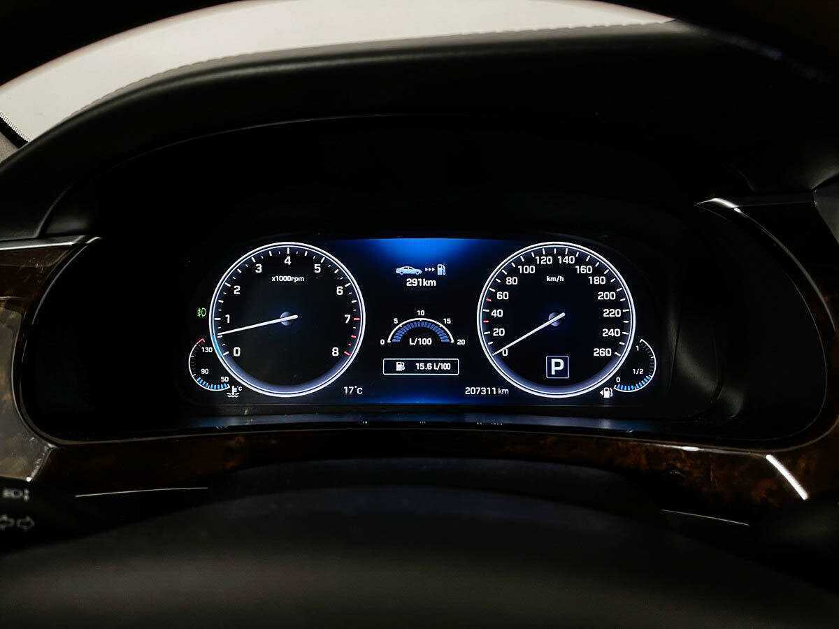 Hyundai Equus с пробегом — 2014 год. Фото: #10