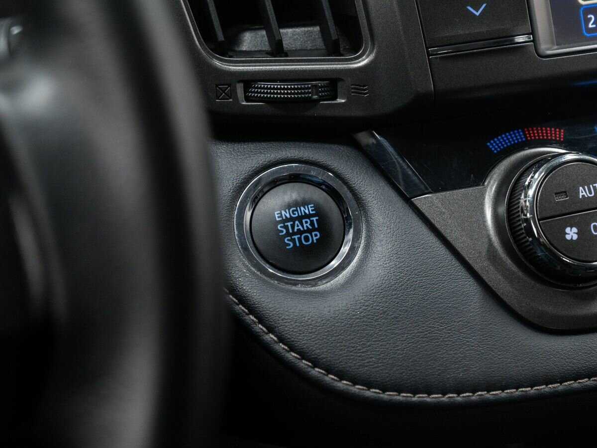 Toyota RAV4 с пробегом — 2013 год. Фото: #21