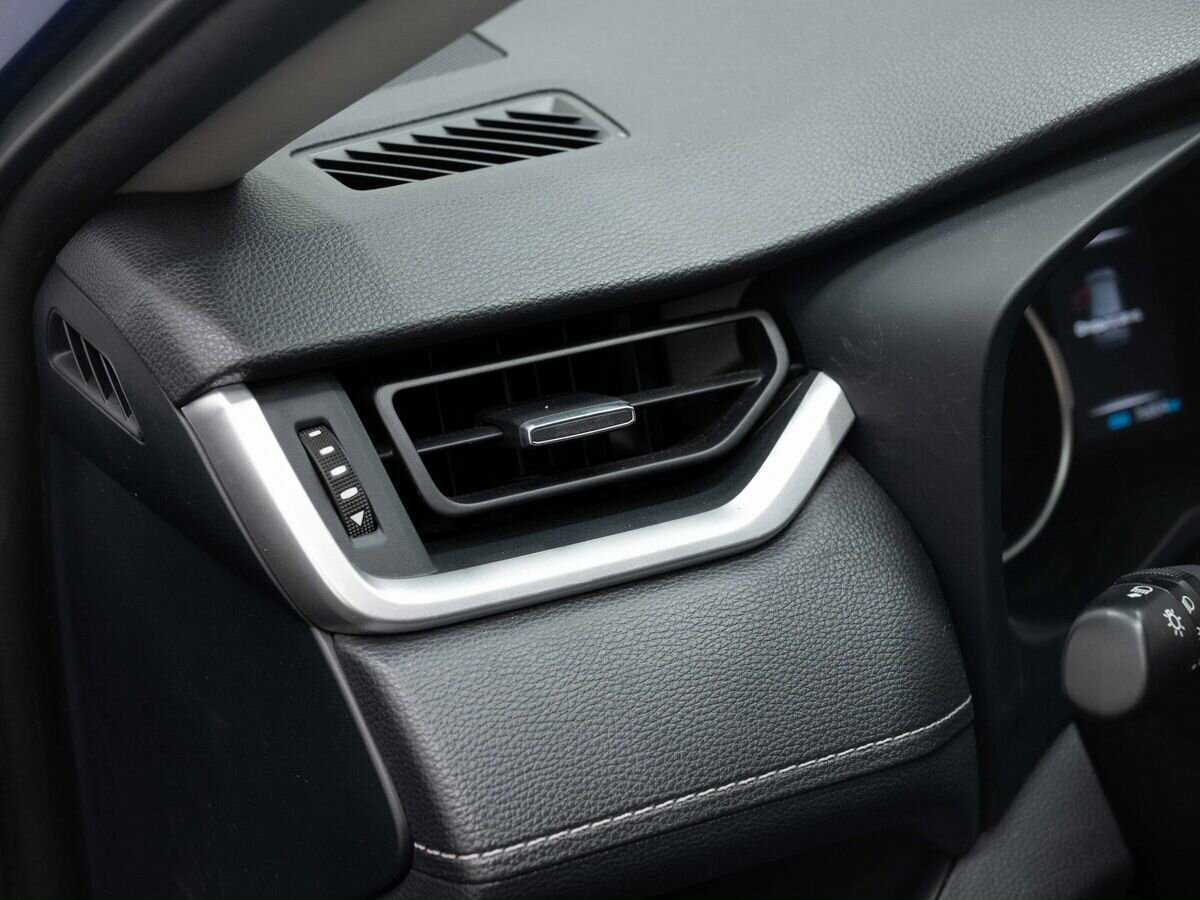 Toyota RAV4 с пробегом — 2021 год. Фото: #19