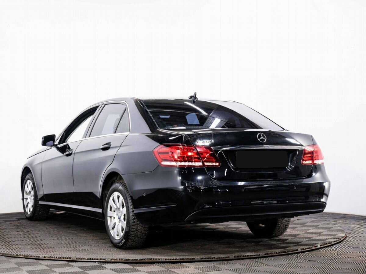 Mercedes-Benz E-Класс с пробегом — 2015 год. Фото: #3