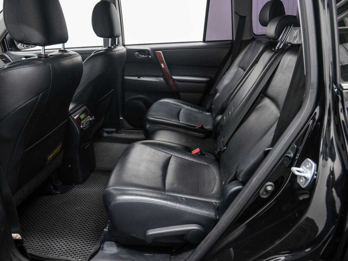 Toyota Highlander с пробегом — 2012 год. Фото: #12