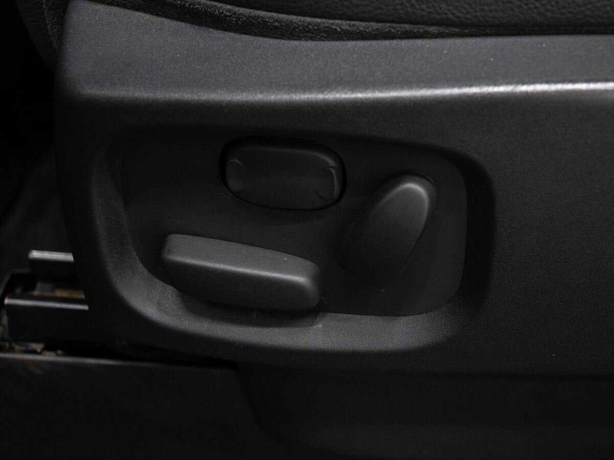 Land Rover Discovery с пробегом — 2014 год. Фото: #23