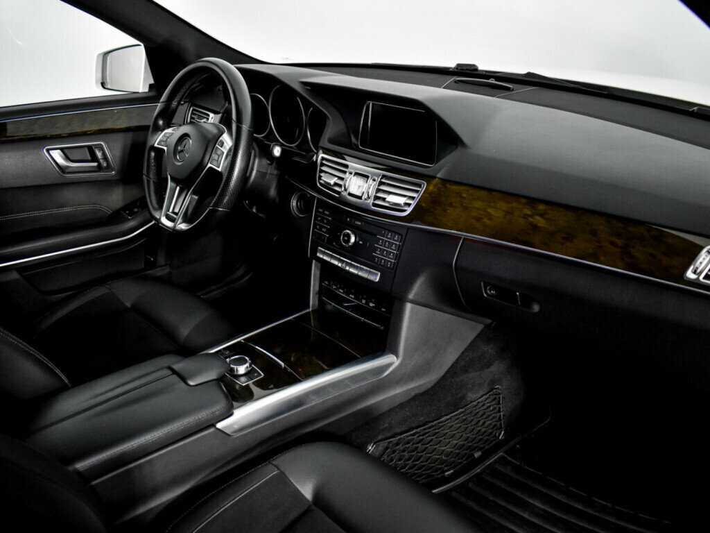 Mercedes-Benz E-Класс с пробегом — 2015 год. Фото: #12