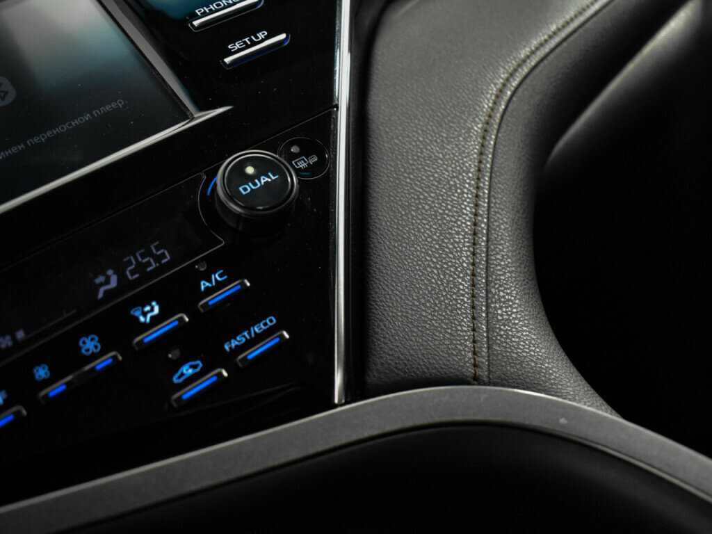 Toyota Camry с пробегом — 2018 год. Фото: #14