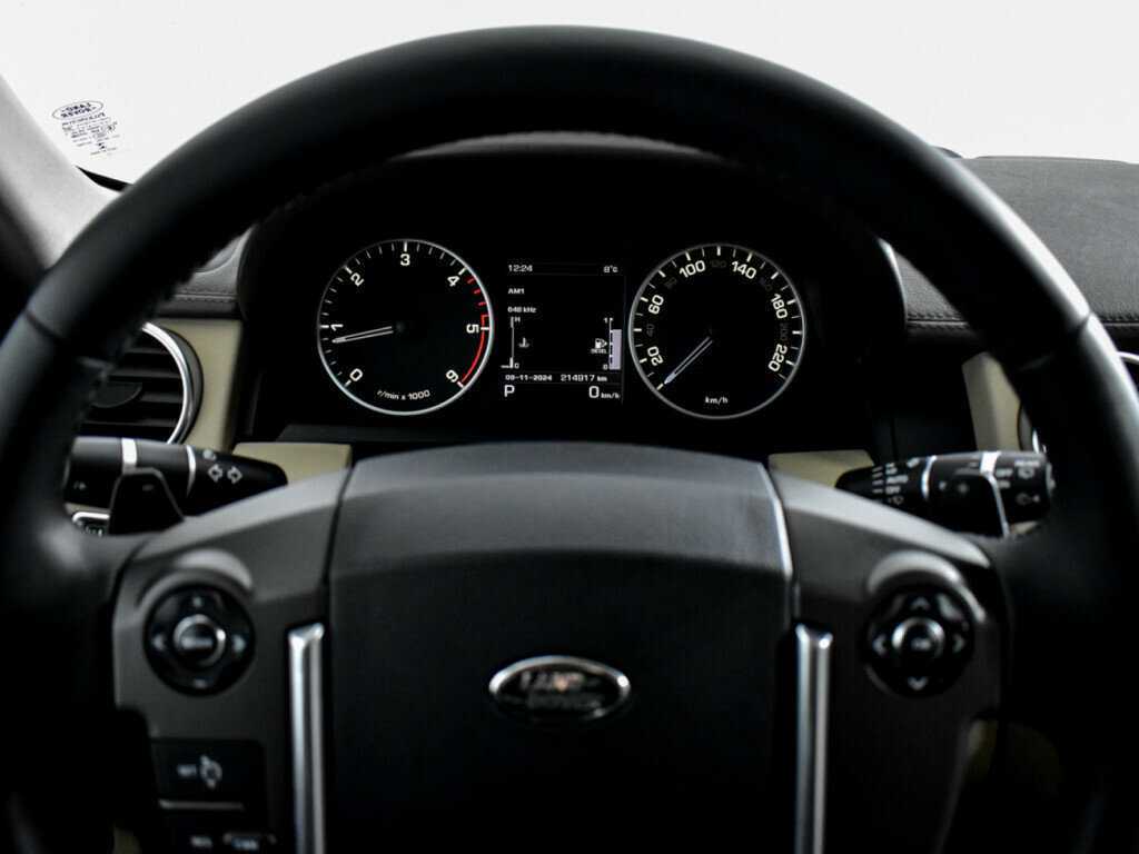 Land Rover Discovery с пробегом — 2014 год. Фото: #20