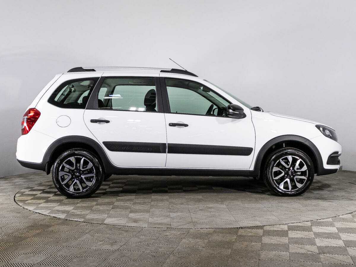 Lada (ВАЗ) Granta с пробегом — 2023 год. Фото: #3