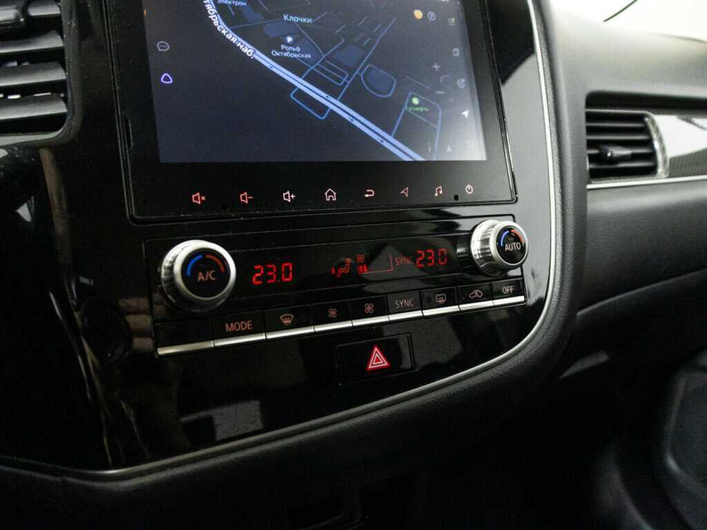 Mitsubishi Outlander с пробегом — 2021 год. Фото: #17