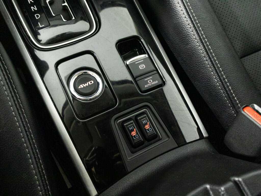 Mitsubishi Outlander с пробегом — 2018 год. Фото: #17