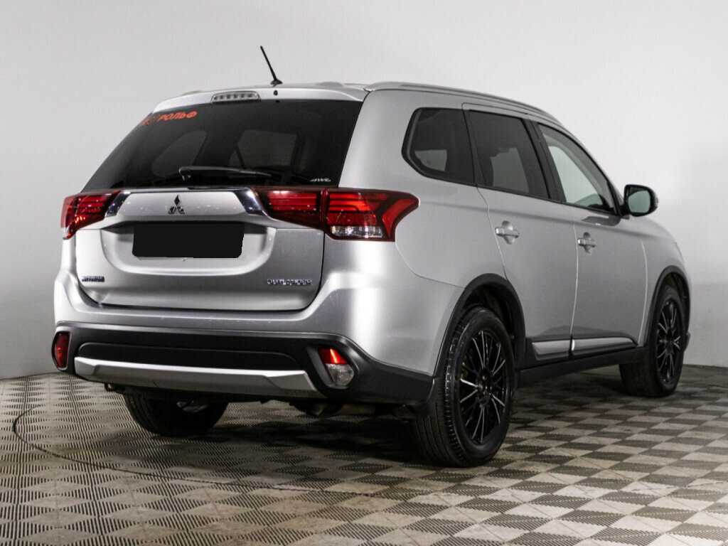 Mitsubishi Outlander с пробегом — 2016 год. Фото: #4