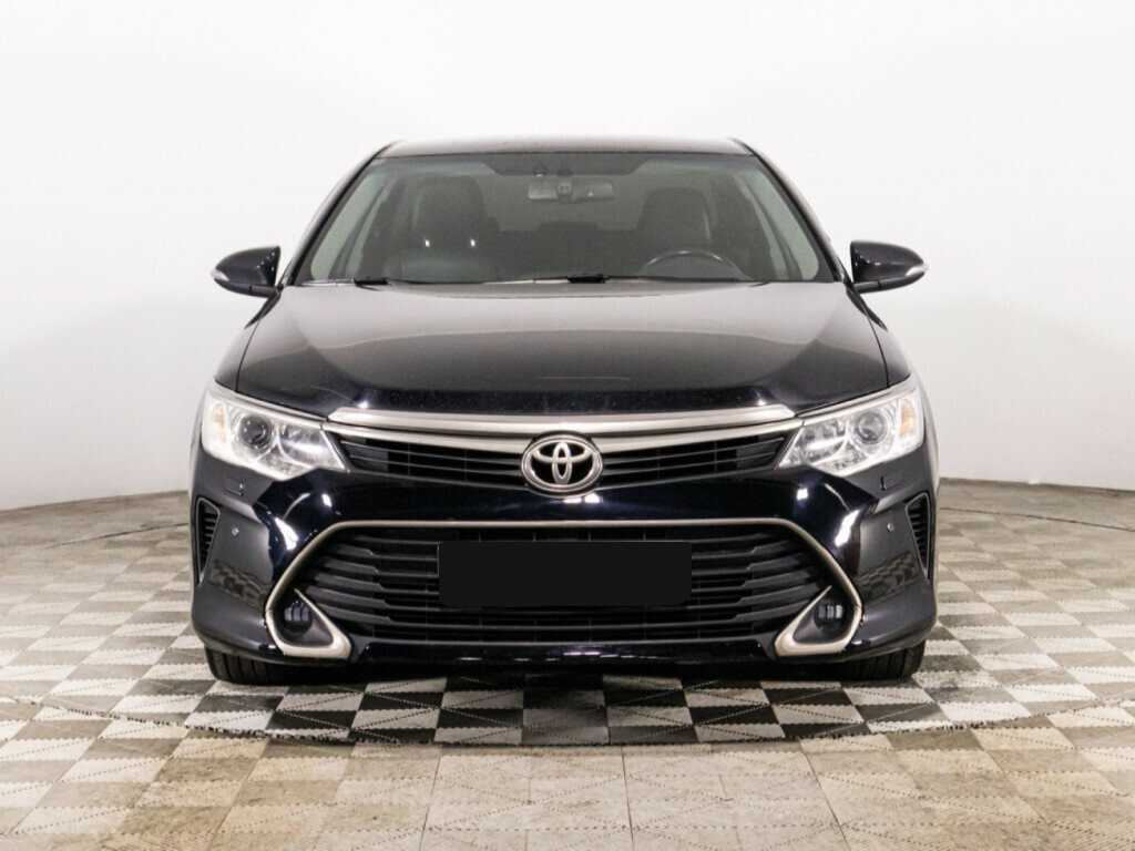 Toyota Camry с пробегом — 2016 год. Фото: #1
