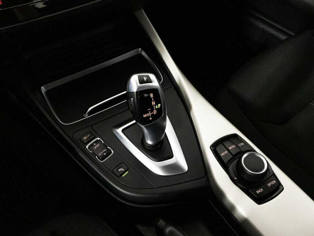 BMW 1 серии с пробегом — 2017 год. Фото: #15