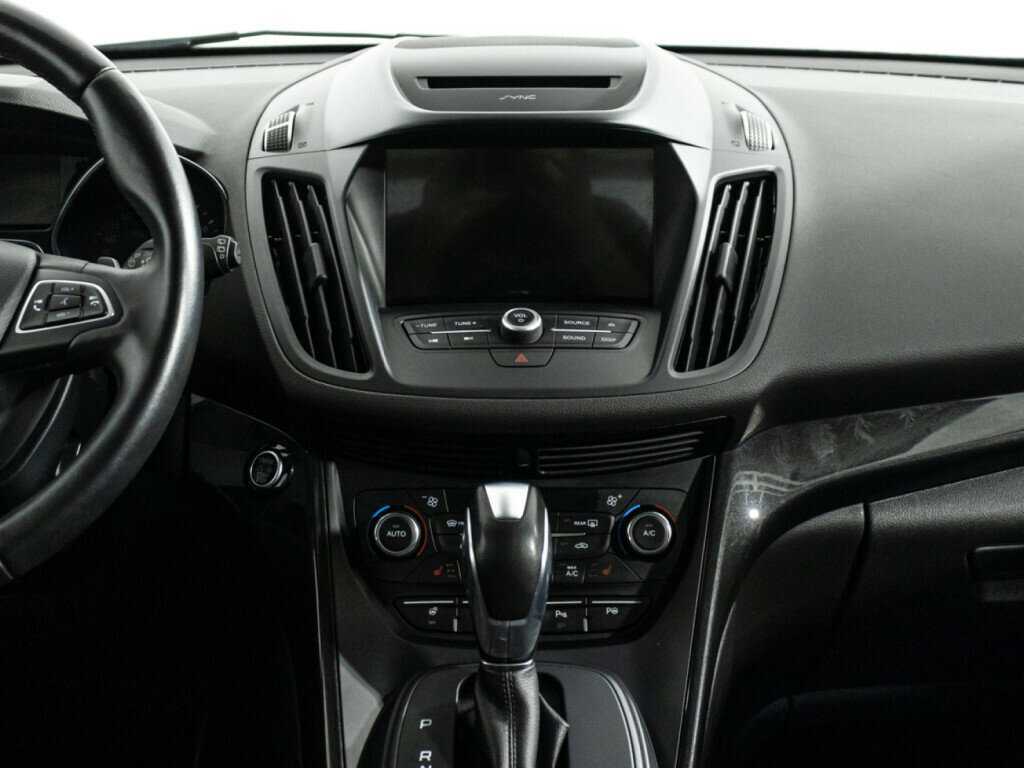 Ford Kuga с пробегом — 2017 год. Фото: #13