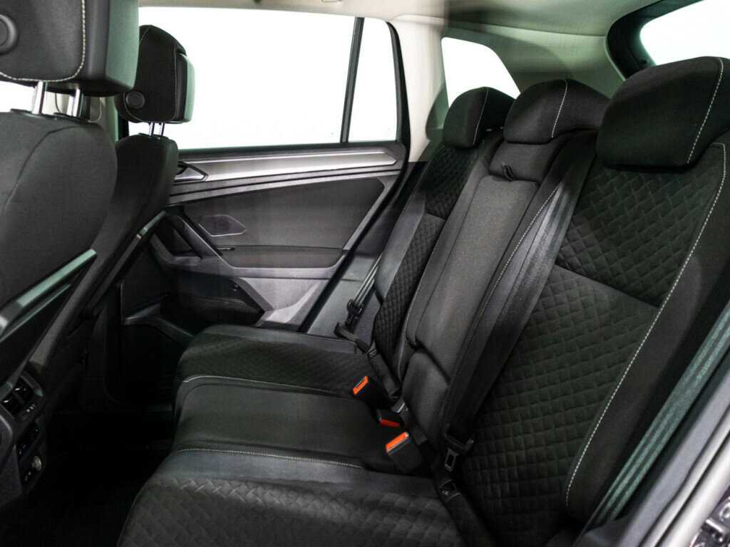 Volkswagen Tiguan с пробегом — 2018 год. Фото: #9