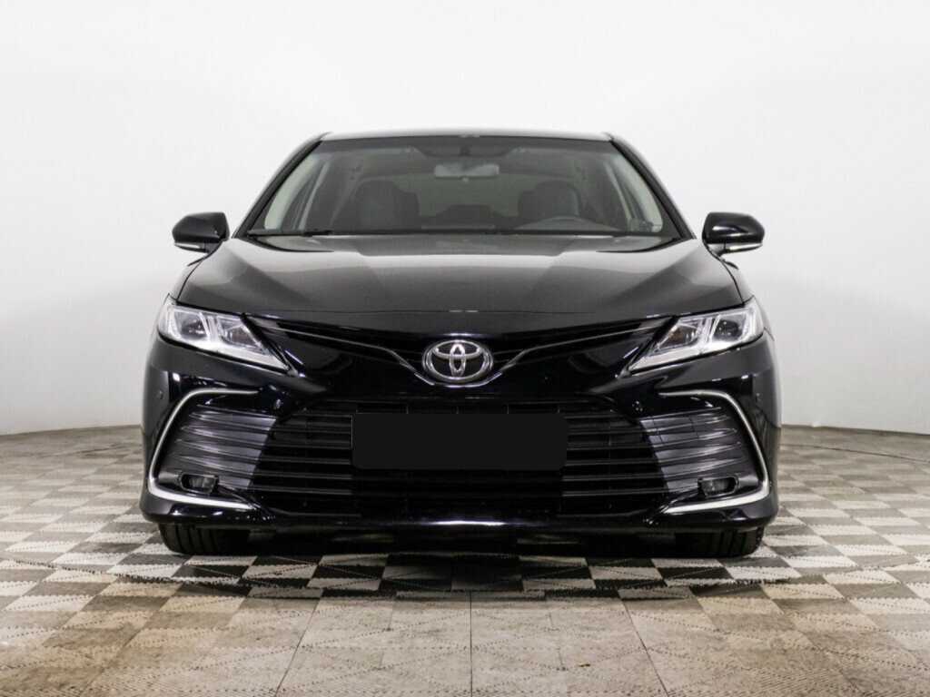 Toyota Camry с пробегом — 2021 год. Фото: #1