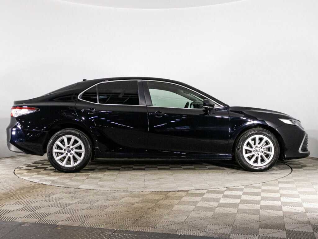 Toyota Camry с пробегом — 2021 год. Фото: #3