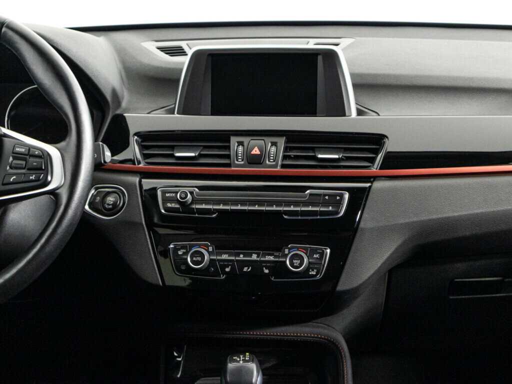 BMW X1 с пробегом — 2018 год. Фото: #13