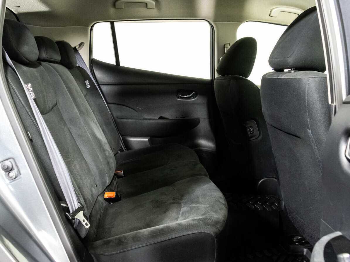 Nissan Leaf с пробегом — 2013 год. Фото: #14