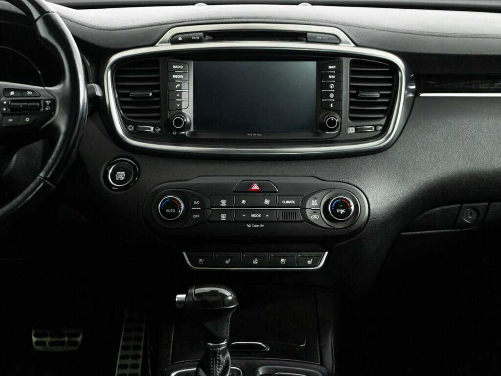 Kia Sorento с пробегом — 2016 год. Фото: #13