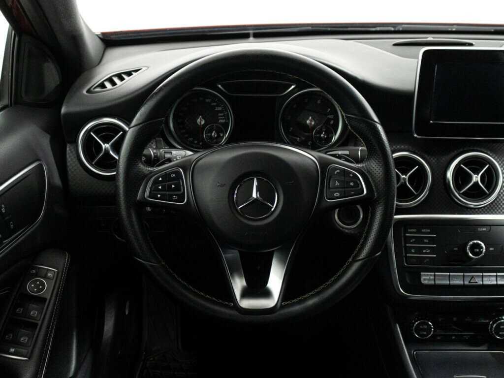 Mercedes-Benz A-Класс с пробегом — 2016 год. Фото: #15