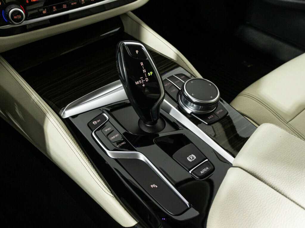 BMW 5 серии с пробегом — 2016 год. Фото: #19