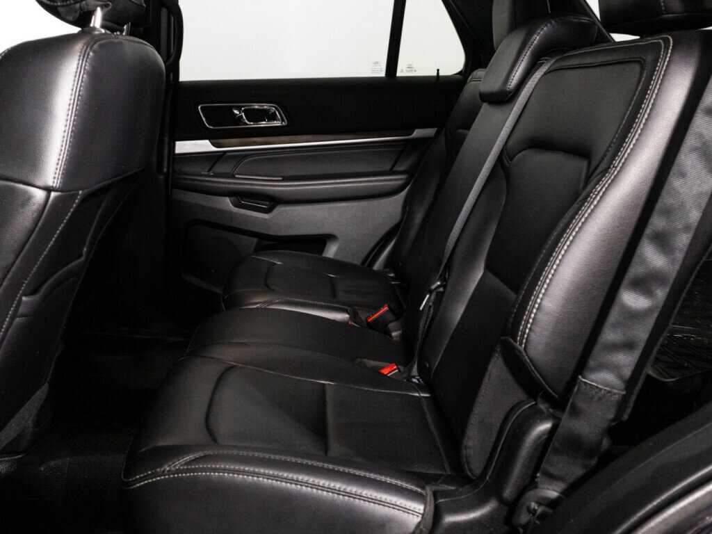 Ford Explorer с пробегом — 2018 год. Фото: #9