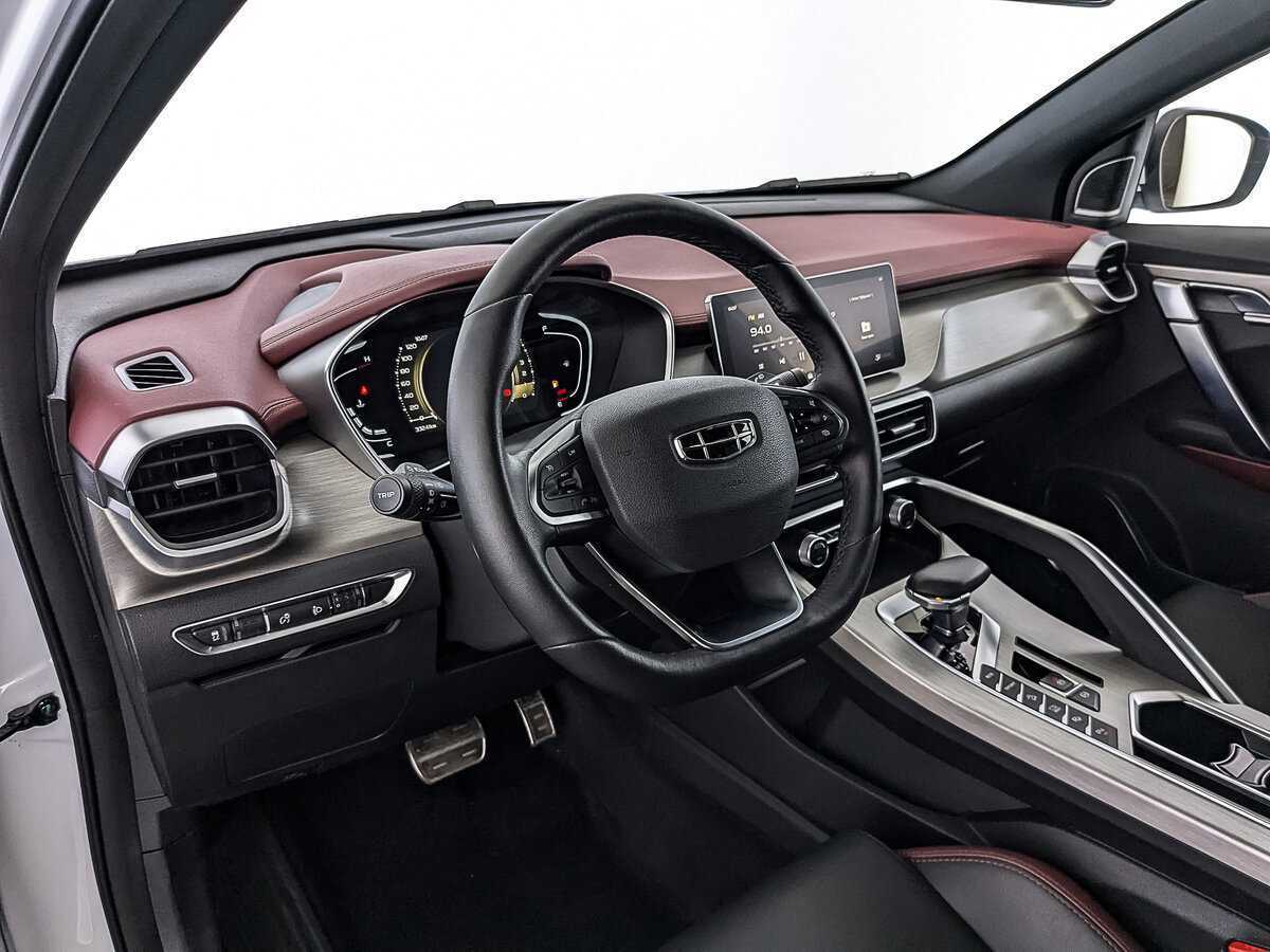 Geely Coolray с пробегом — 2023 год. Фото: #14