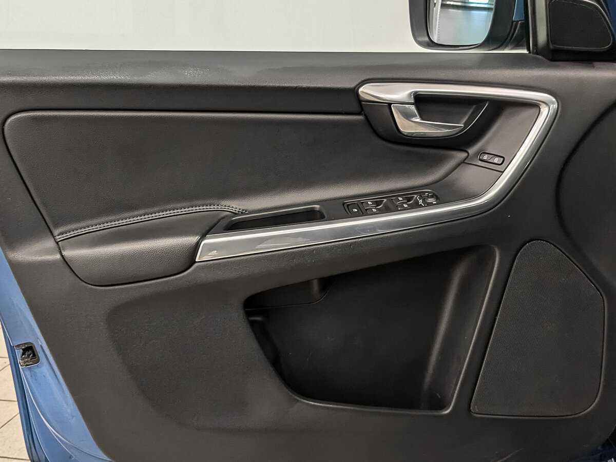 Volvo XC60 с пробегом — 2015 год. Фото: #18