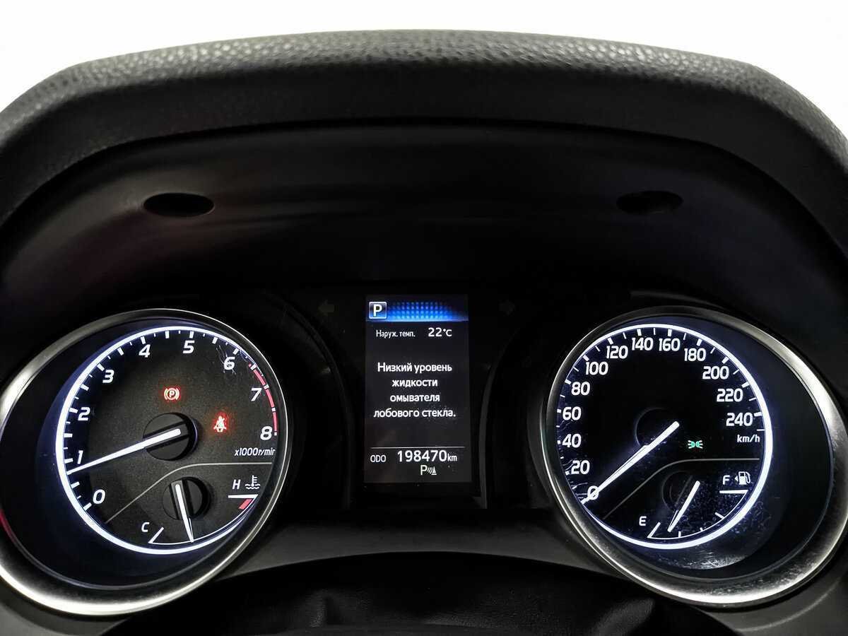 Toyota Camry с пробегом — 2018 год. Фото: #15