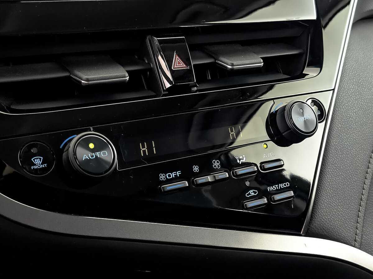 Toyota Camry с пробегом — 2021 год. Фото: #20